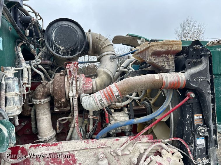 image for item EJ5203 2012 Peterbilt 365 water truck