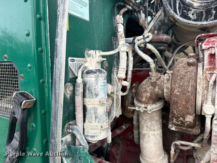 image for item EJ5203 2012 Peterbilt 365 water truck