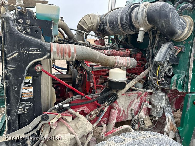 image for item EJ5203 2012 Peterbilt 365 water truck