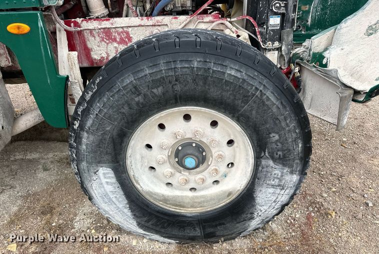 image for item EJ5203 2012 Peterbilt 365 water truck