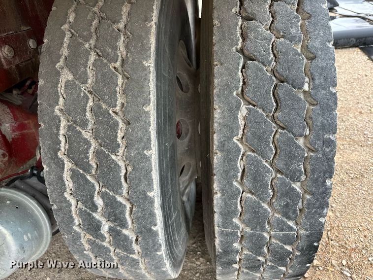 image for item EJ5203 2012 Peterbilt 365 water truck