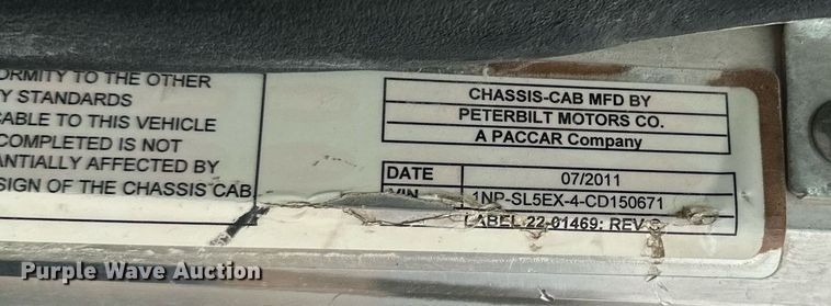 image for item EJ5203 2012 Peterbilt 365 water truck