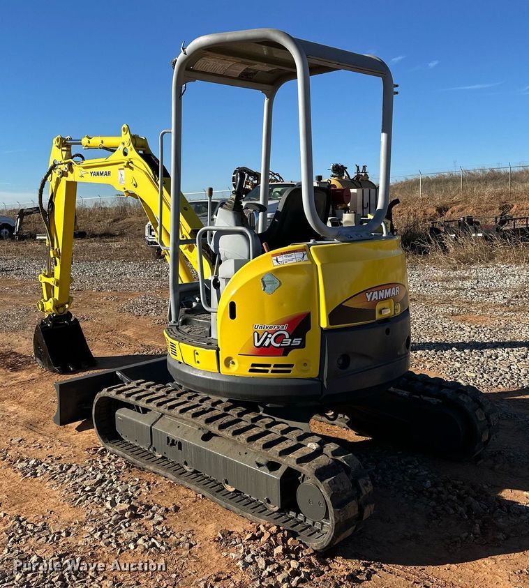 image for item EJ5213 2011 Yanmar VI035-5B mini excavator
