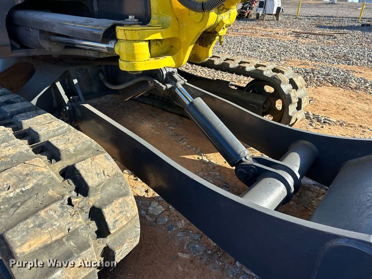 image for item EJ5213 2011 Yanmar VI035-5B mini excavator