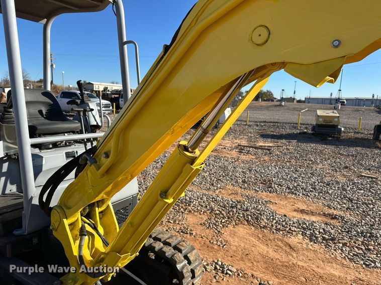 image for item EJ5213 2011 Yanmar VI035-5B mini excavator