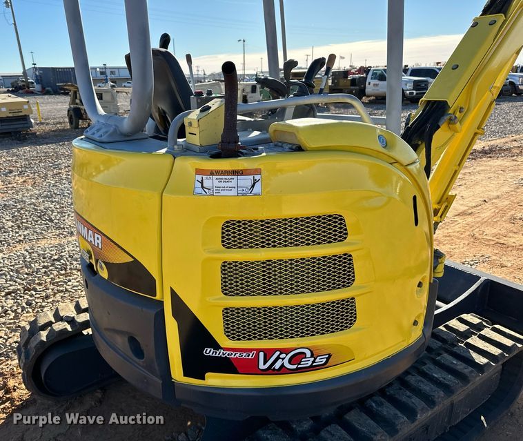 image for item EJ5213 2011 Yanmar VI035-5B mini excavator