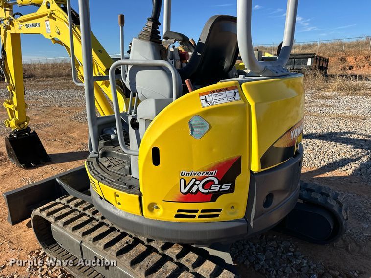 image for item EJ5213 2011 Yanmar VI035-5B mini excavator