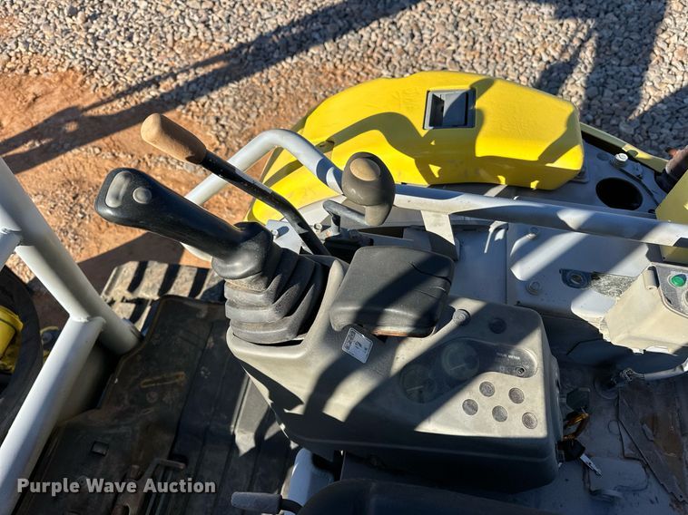 image for item EJ5213 2011 Yanmar VI035-5B mini excavator