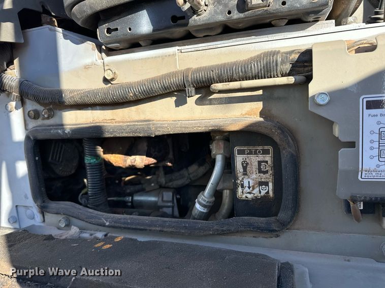 image for item EJ5213 2011 Yanmar VI035-5B mini excavator