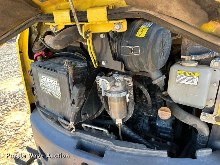 image for item EJ5213 2011 Yanmar VI035-5B mini excavator