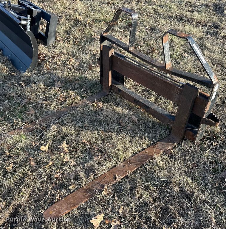 image for item EJ5226 Tri-L PWT-48 skid steer forks