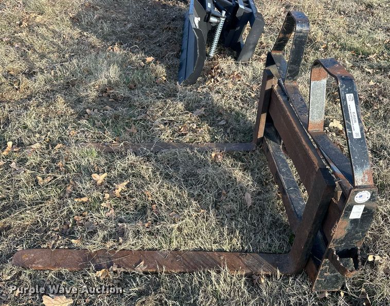 image for item EJ5226 Tri-L PWT-48 skid steer forks