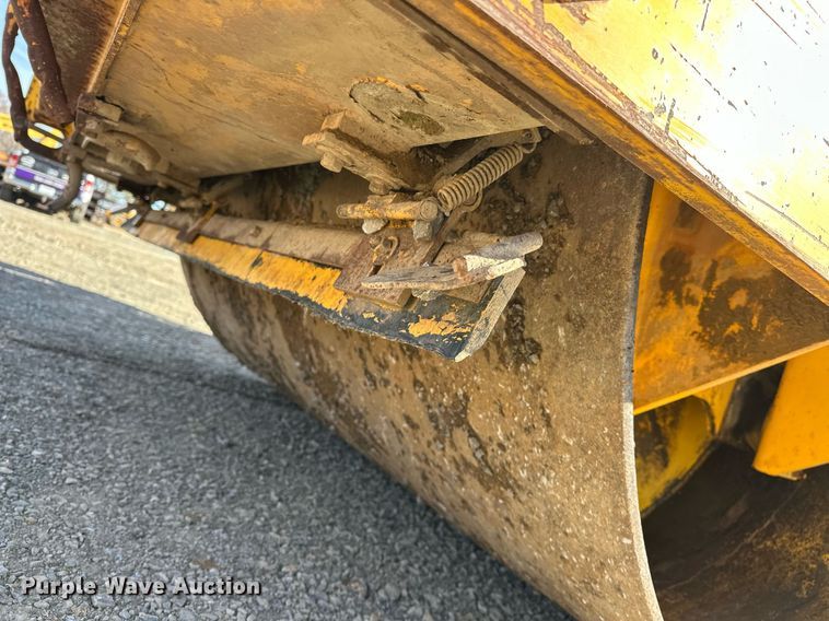 image for item EJ5251 Sakai SW850 double drum vibratory roller