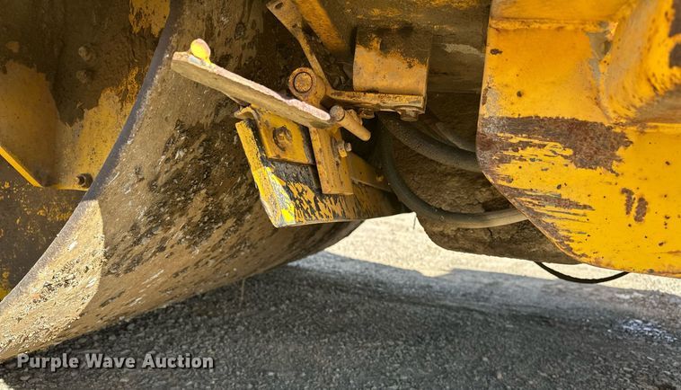 image for item EJ5251 Sakai SW850 double drum vibratory roller