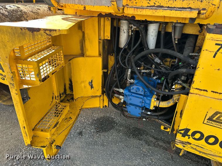 image for item EJ5251 Sakai SW850 double drum vibratory roller