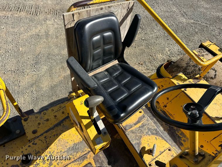 image for item EJ5251 Sakai SW850 double drum vibratory roller