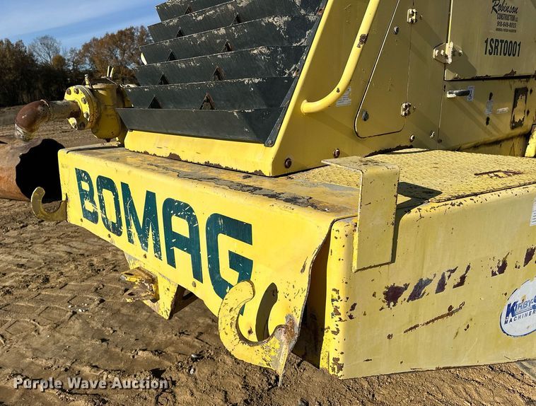 image for item EJ5255 Bomag MPH364R-2 recycler