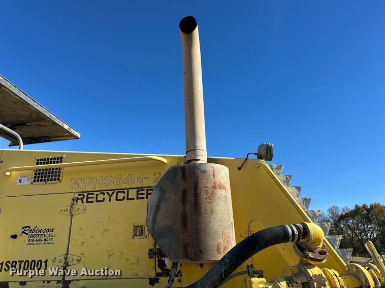 image for item EJ5255 Bomag MPH364R-2 recycler