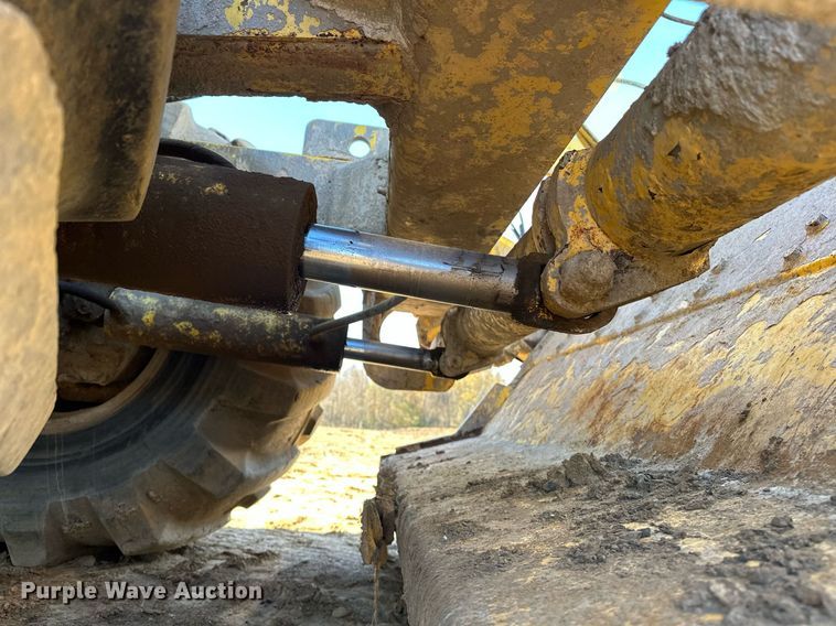 image for item EJ5255 Bomag MPH364R-2 recycler