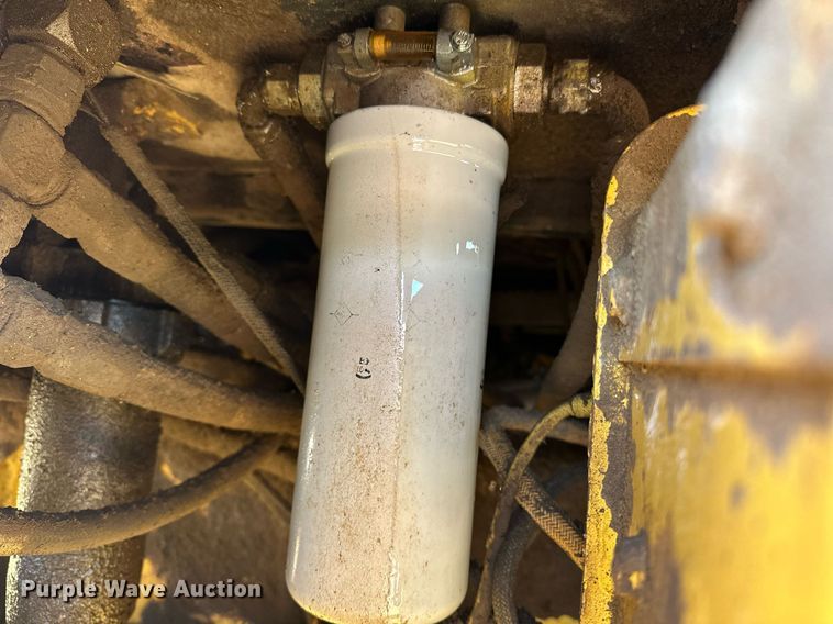 image for item EJ5255 Bomag MPH364R-2 recycler