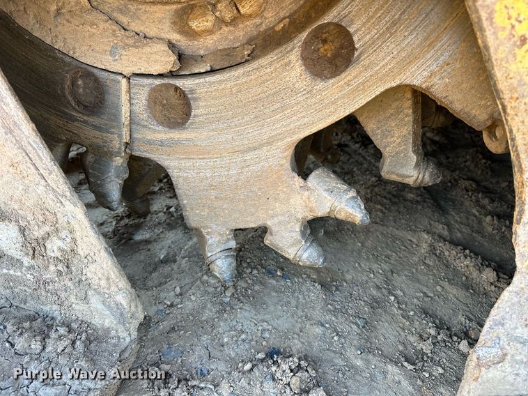 image for item EJ5255 Bomag MPH364R-2 recycler