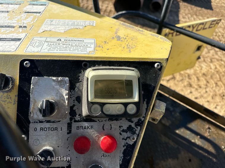 image for item EJ5255 Bomag MPH364R-2 recycler