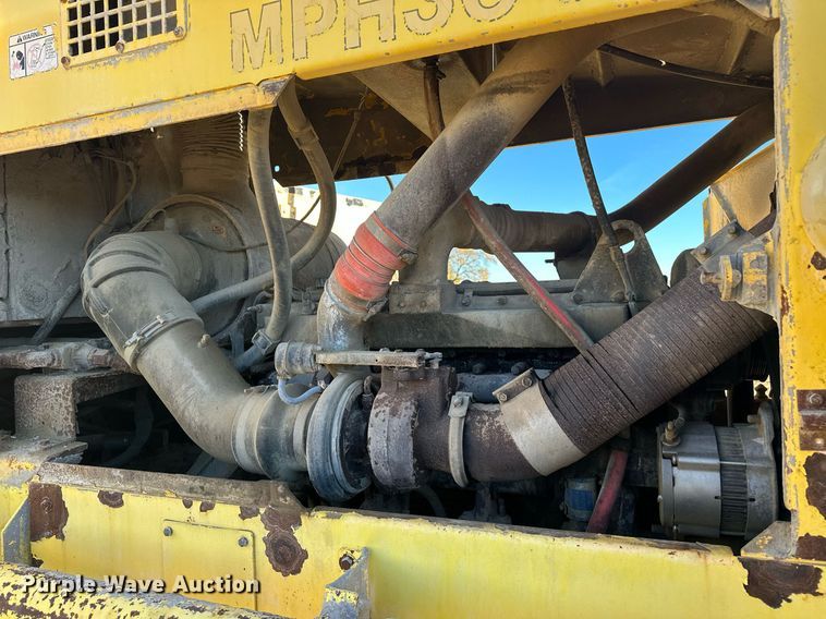 image for item EJ5255 Bomag MPH364R-2 recycler