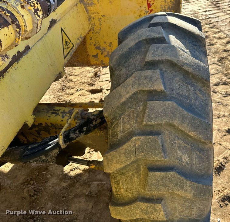 image for item EJ5255 Bomag MPH364R-2 recycler