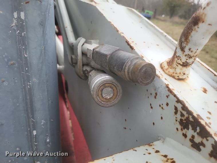 image for item EJ8116 Takeuchi  TL 140 tracked skid steer loader