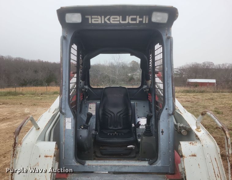 image for item EJ8116 Takeuchi  TL 140 tracked skid steer loader