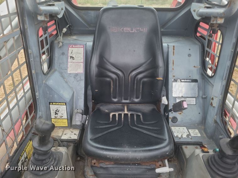 image for item EJ8116 Takeuchi  TL 140 tracked skid steer loader