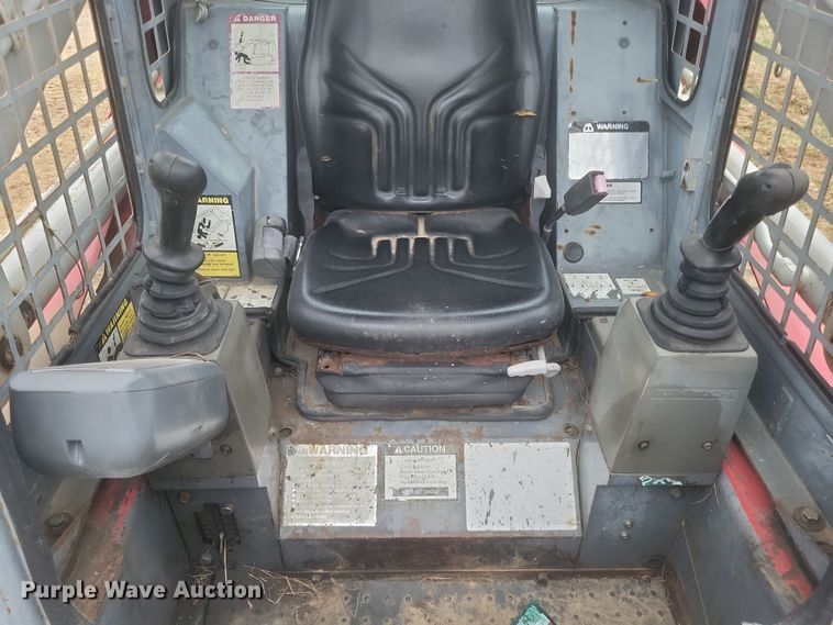 image for item EJ8116 Takeuchi  TL 140 tracked skid steer loader