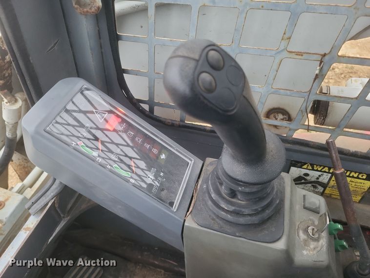 image for item EJ8116 Takeuchi  TL 140 tracked skid steer loader