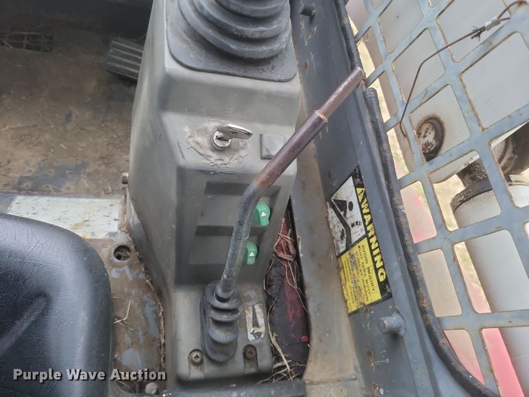 image for item EJ8116 Takeuchi  TL 140 tracked skid steer loader