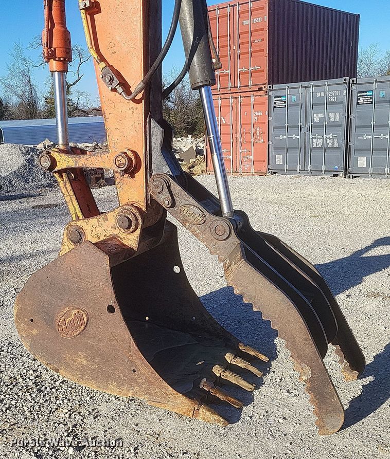 image for item EJ8137 2006 Hitachi ZAXIS 135US excavator