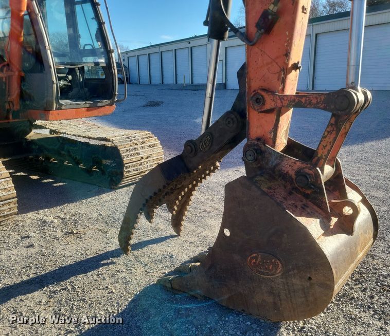 image for item EJ8137 2006 Hitachi ZAXIS 135US excavator