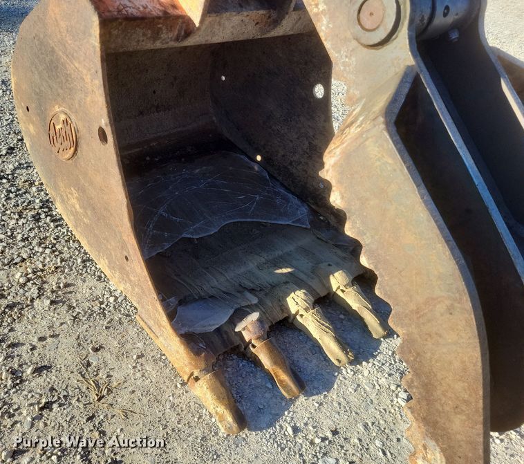 image for item EJ8137 2006 Hitachi ZAXIS 135US excavator