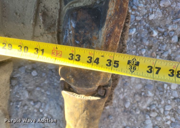 image for item EJ8137 2006 Hitachi ZAXIS 135US excavator