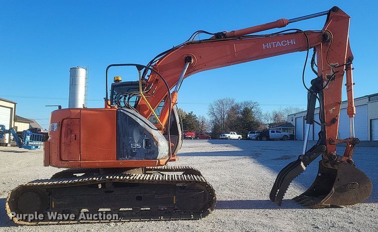image for item EJ8137 2006 Hitachi ZAXIS 135US excavator