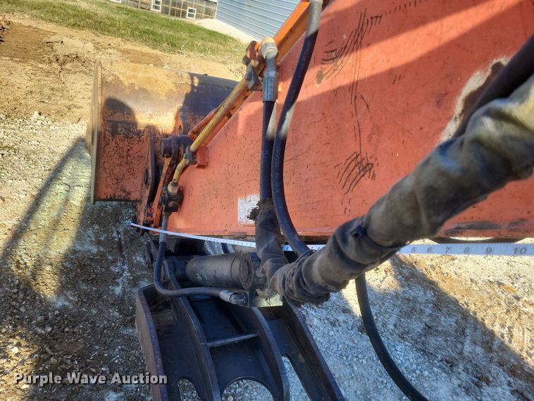 image for item EJ8137 2006 Hitachi ZAXIS 135US excavator