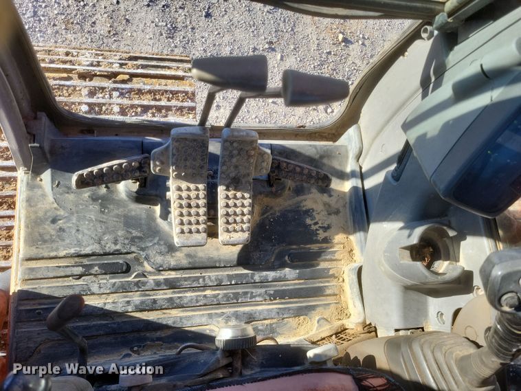 image for item EJ8137 2006 Hitachi ZAXIS 135US excavator