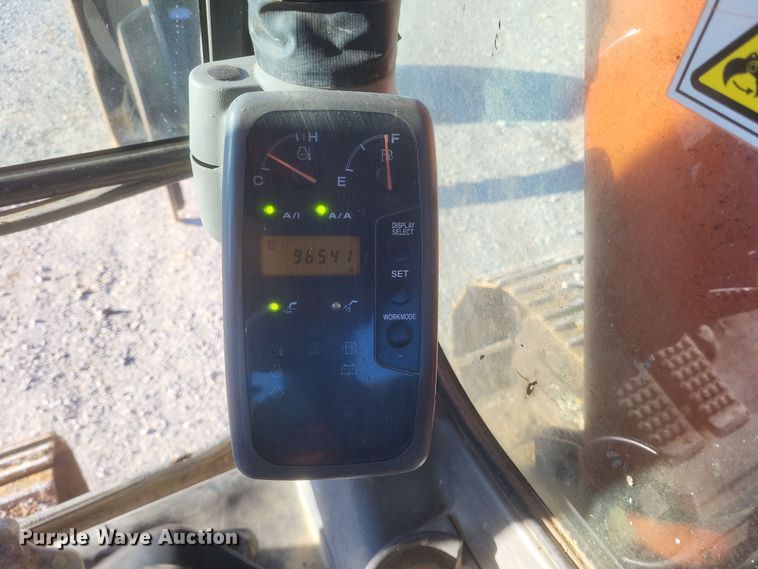 image for item EJ8137 2006 Hitachi ZAXIS 135US excavator