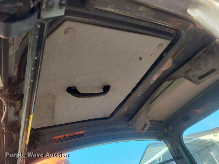 image for item EJ8137 2006 Hitachi ZAXIS 135US excavator