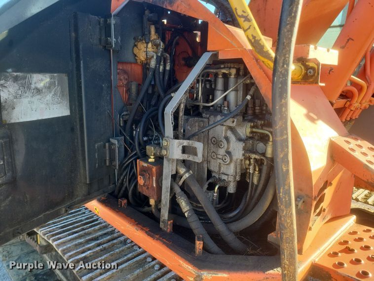 image for item EJ8137 2006 Hitachi ZAXIS 135US excavator