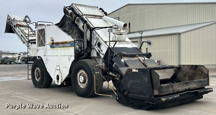 image for item EK3727 2006 Roadtec Shuttle Buggy SB-2500C material transfer vehicle
