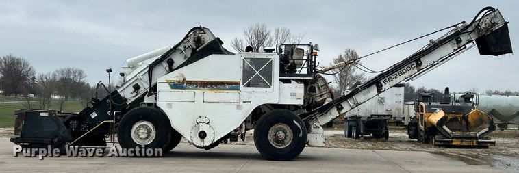 image for item EK3727 2006 Roadtec Shuttle Buggy SB-2500C material transfer vehicle