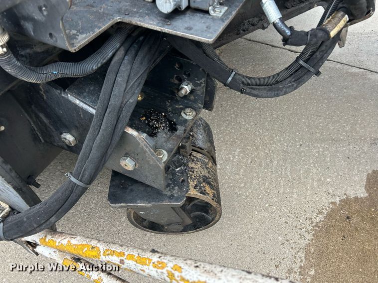 image for item EK3727 2006 Roadtec Shuttle Buggy SB-2500C material transfer vehicle