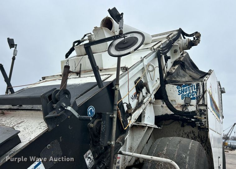 image for item EK3727 2006 Roadtec Shuttle Buggy SB-2500C material transfer vehicle