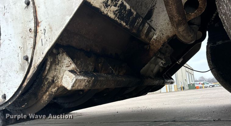 image for item EK3727 2006 Roadtec Shuttle Buggy SB-2500C material transfer vehicle