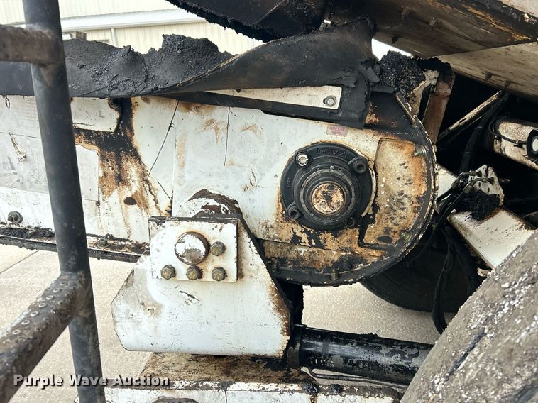 image for item EK3727 2006 Roadtec Shuttle Buggy SB-2500C material transfer vehicle